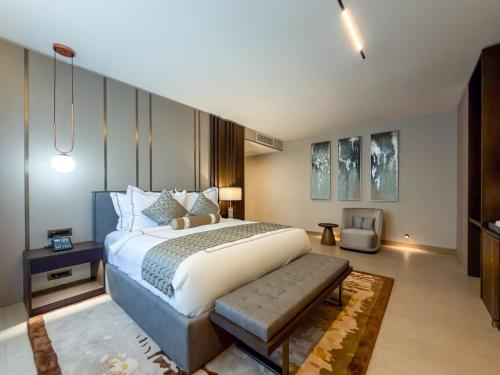 the lusso hotel