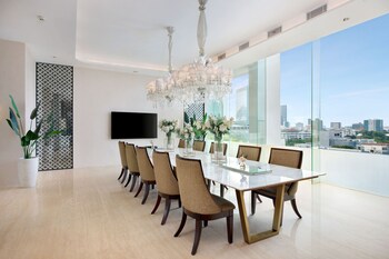 vasa suite surabaya