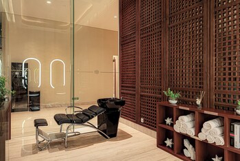 vasa suite surabaya