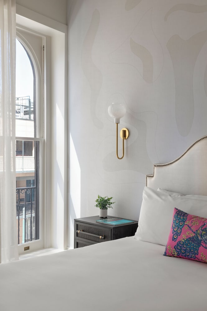 the monarch hotel hq collection new orleans