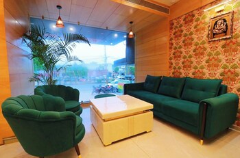 Hotel Rk Palace Near Kal Bhairav Temple,,2 star