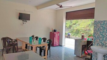 hotel amba niwas home stay uttarkashi
