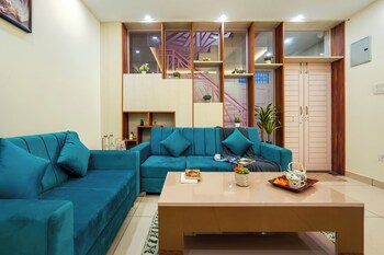 hillshades retreat by alaya stays 6bhk