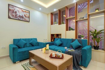 hillshades retreat by alaya stays 6bhk