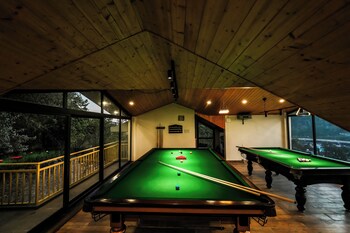hillshades retreat by alaya stays 6bhk