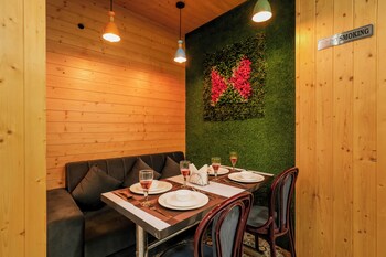 hillshades retreat by alaya stays 6bhk