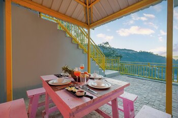hillshades retreat by alaya stays 6bhk
