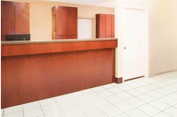 boarders inn and suites by cobblestone hotels lamar