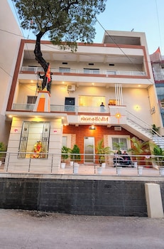 hotel koti tirth ujjain near temple