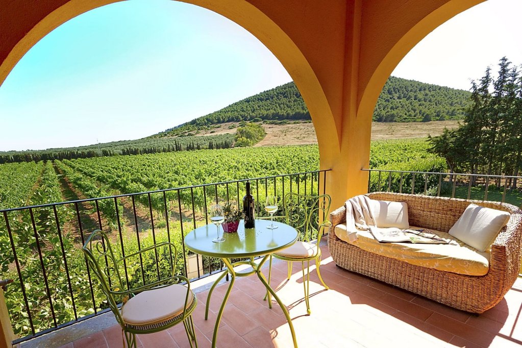 wine resort leda dittiri