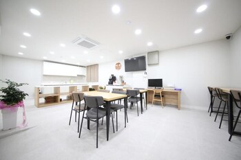 Haru Hotel,,3 star