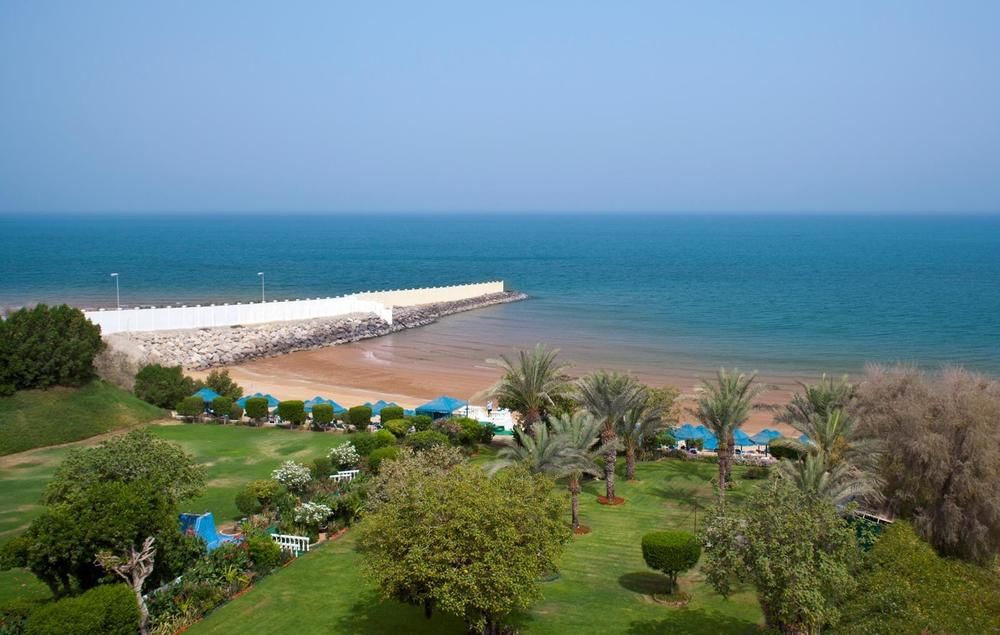 bm beach hotel