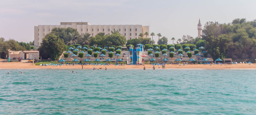 bm beach hotel