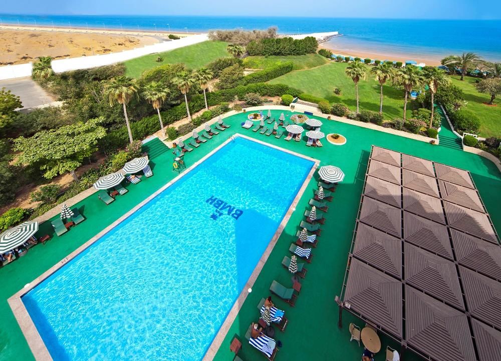 bm beach hotel