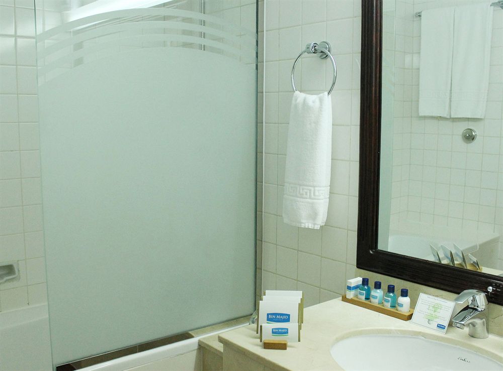 bm beach hotel