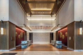 hualuxe guiyang financial city
