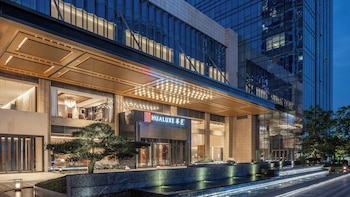 hualuxe guiyang financial city
