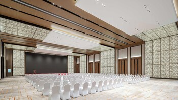 hualuxe guiyang financial city