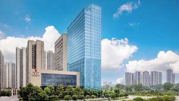 hualuxe guiyang financial city