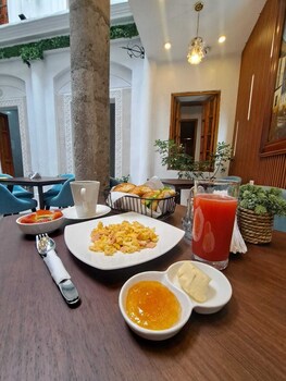 rossa mia hotel boutique