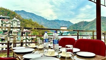 sunburry hotel tapovan rishikesh