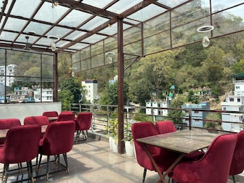 sunburry hotel tapovan rishikesh