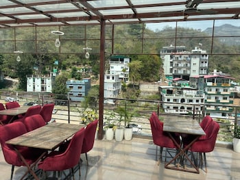 sunburry hotel tapovan rishikesh