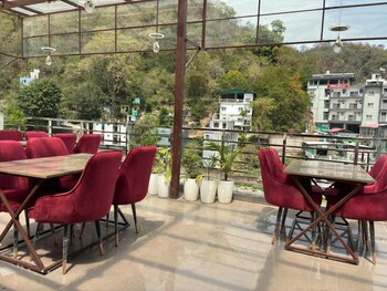 sunburry hotel tapovan rishikesh