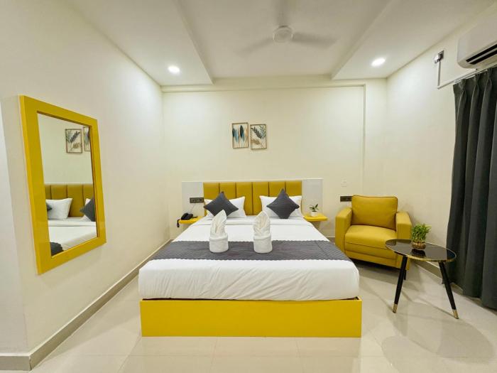 yellow sapphire hotel dlf cyber city