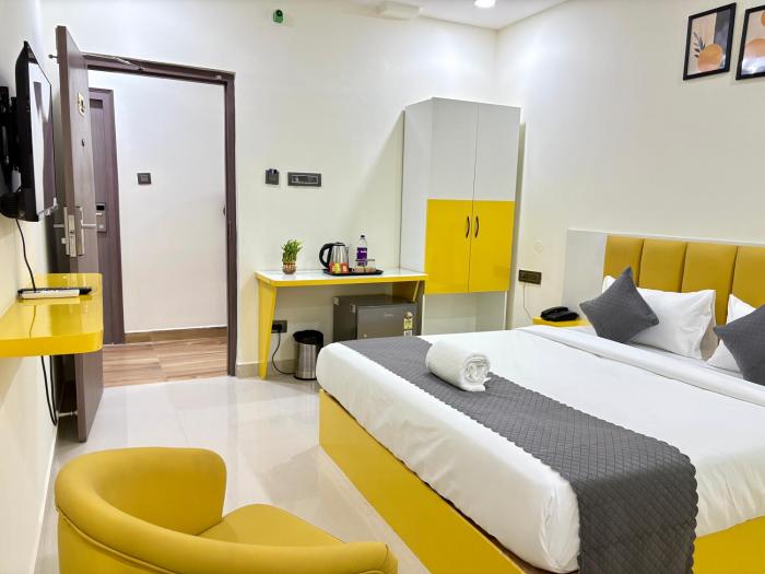 yellow sapphire hotel dlf cyber city