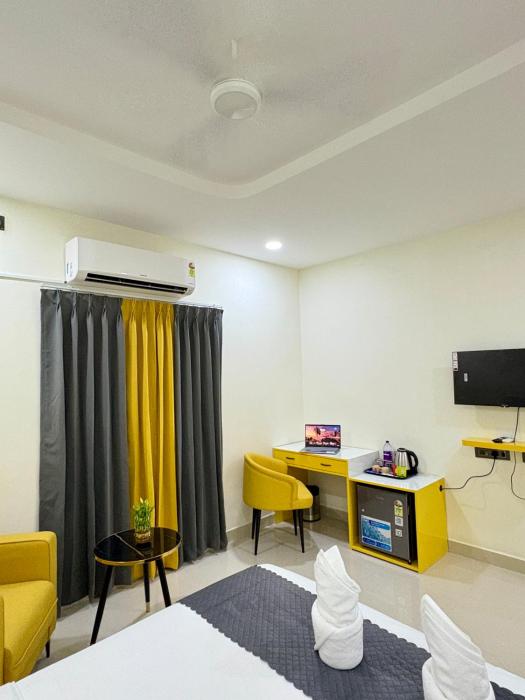 yellow sapphire hotel dlf cyber city