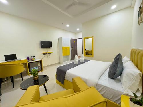 yellow sapphire hotel dlf cyber city