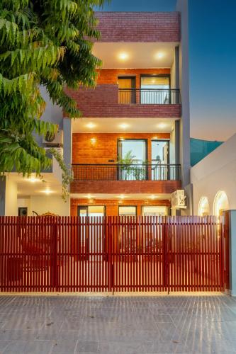 alaya stays ramalaya 8bhk with garden