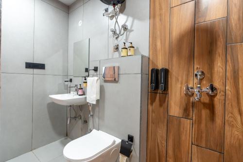 alaya stays ramalaya 8bhk with garden