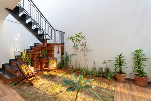 alaya stays ramalaya 8bhk with garden