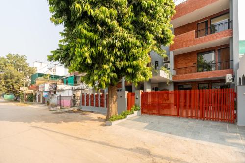 alaya stays ramalaya 8bhk with garden