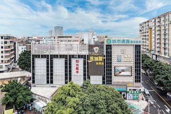 Chengshibianjieguangzhoutakecunditiezhan,,3 star