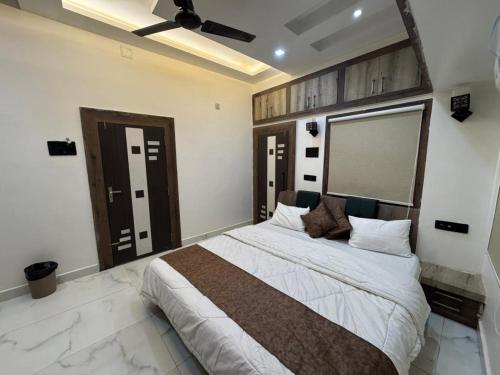 Ramatva Stays,,2 star