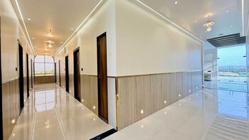 Mandhata Riverview Palace,,3 star