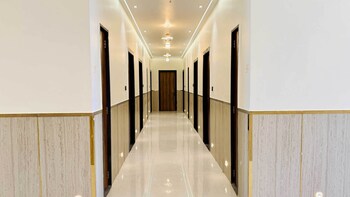 Mandhata Riverview Palace,,3 star