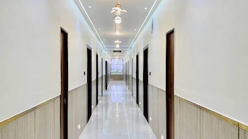 Mandhata Riverview Palace,,3 star