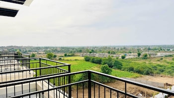 mandhata riverview palace
