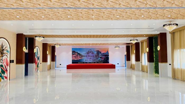 mandhata riverview palace