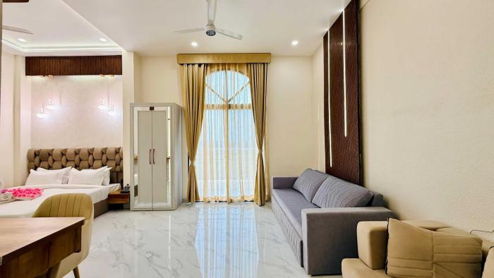 mandhata riverview palace