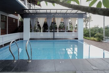 Aambalvilla,,3 star