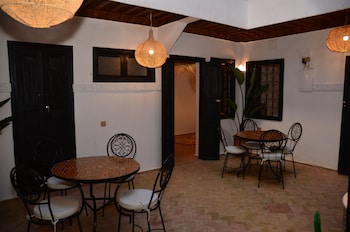riad ayana