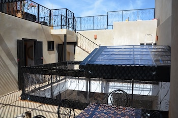 riad ayana