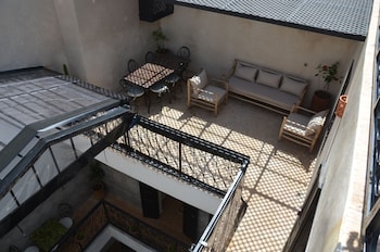 Riad Ayana,,3 star