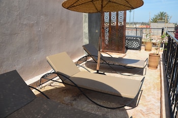 riad ayana