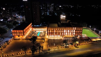 status dine banquet and restaurant